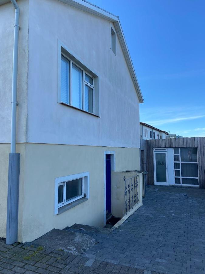 The Little Guesthouse Downtown - Keflavik Airport Exterior foto