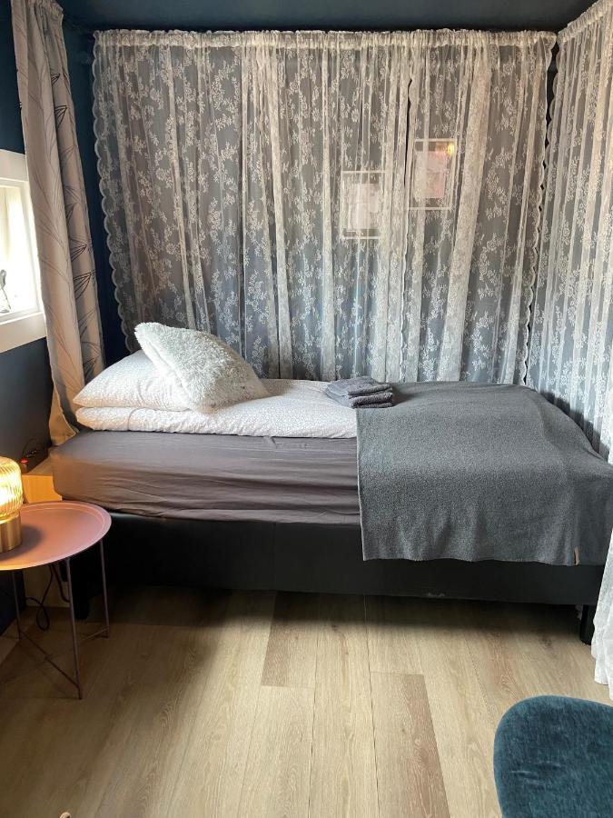 The Little Guesthouse Downtown - Keflavik Airport Exterior foto